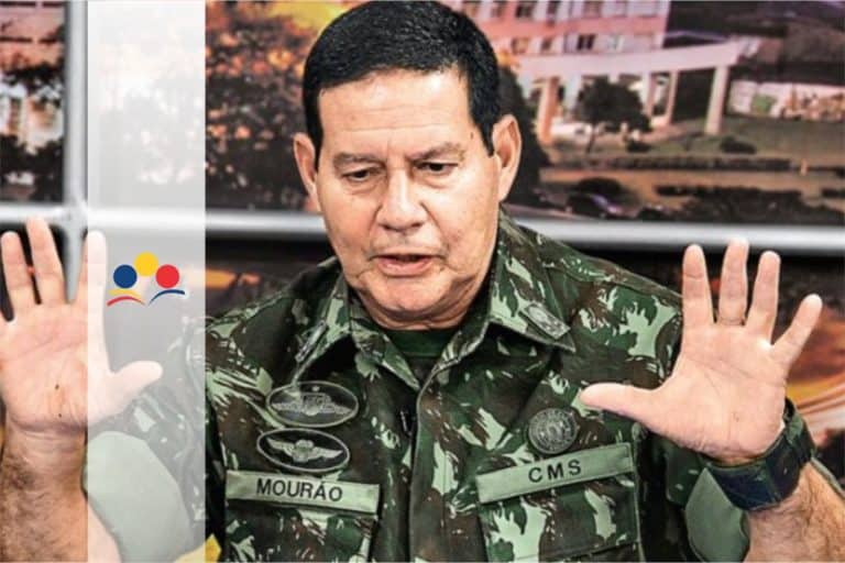 General Mourão defende fim da estabilidade no serviço público General Mourão defende fim da estabilidade no serviço público